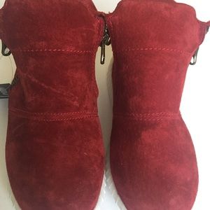 LEATHER GIRL’S size 11 red boots